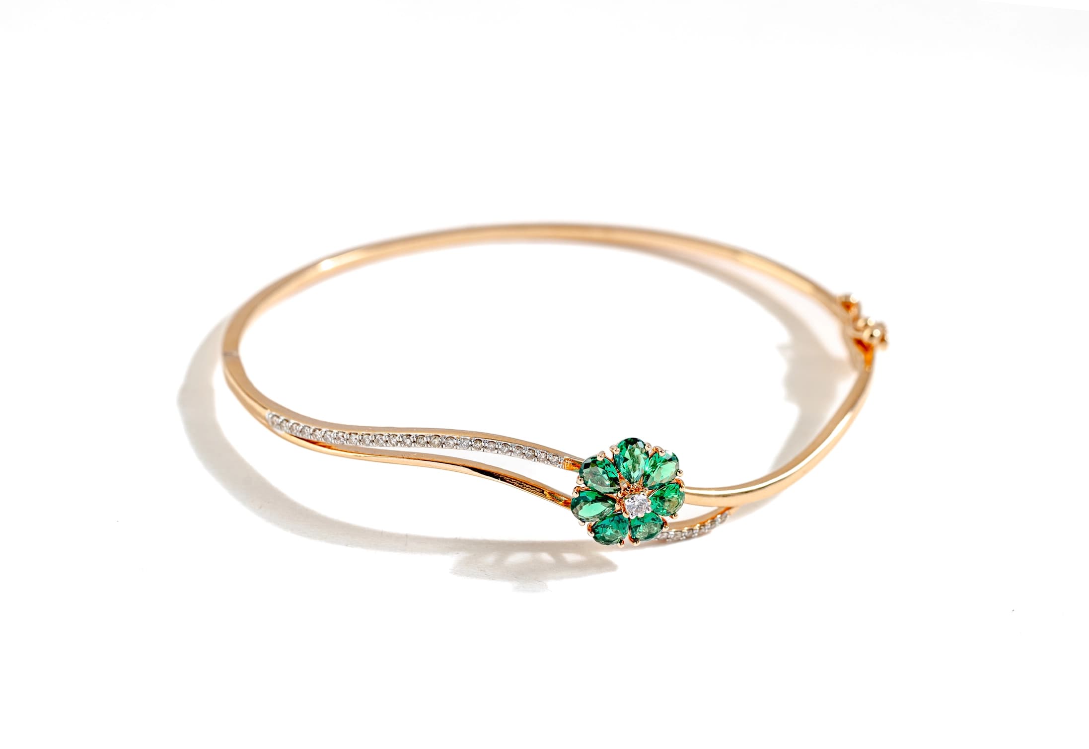 Diamond & Emerald Floral Motif Bracelet