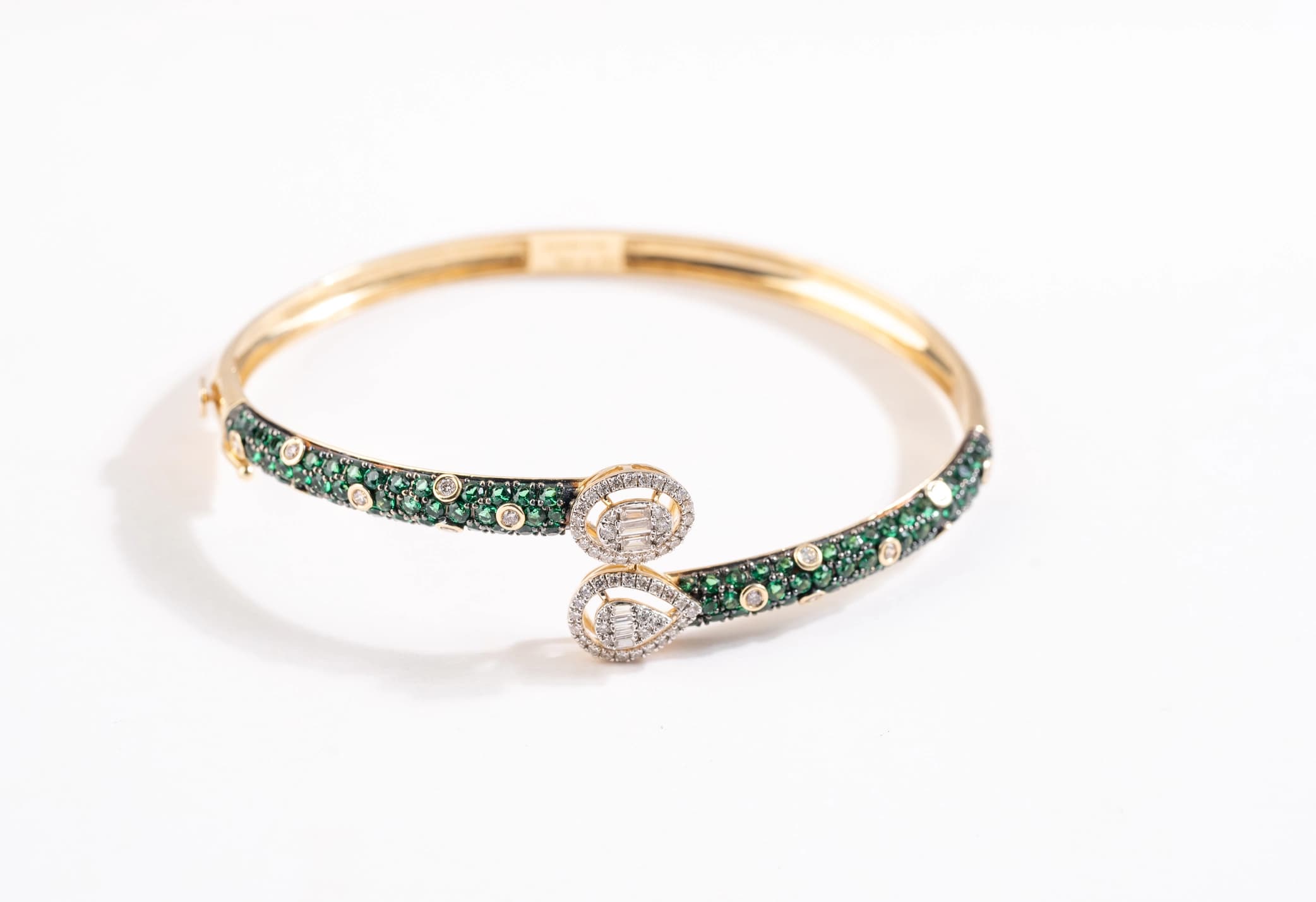 Diamond & Emerald Embrace Bracelet