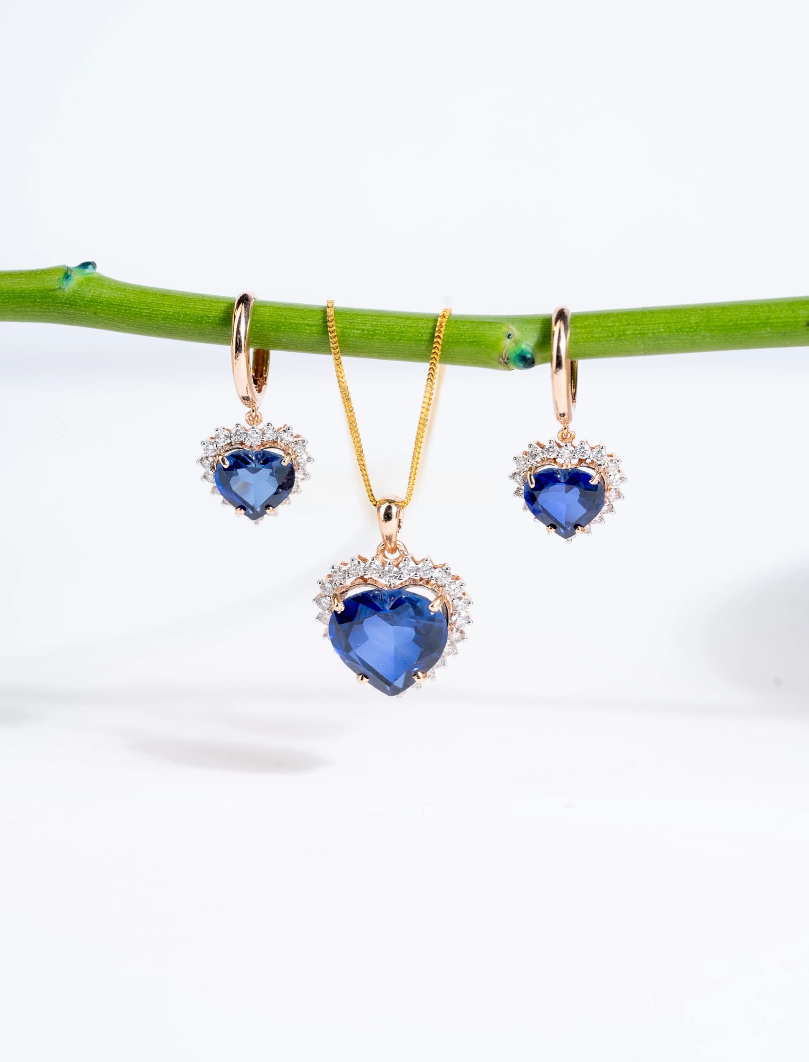 Diamond with Precious Stone Set