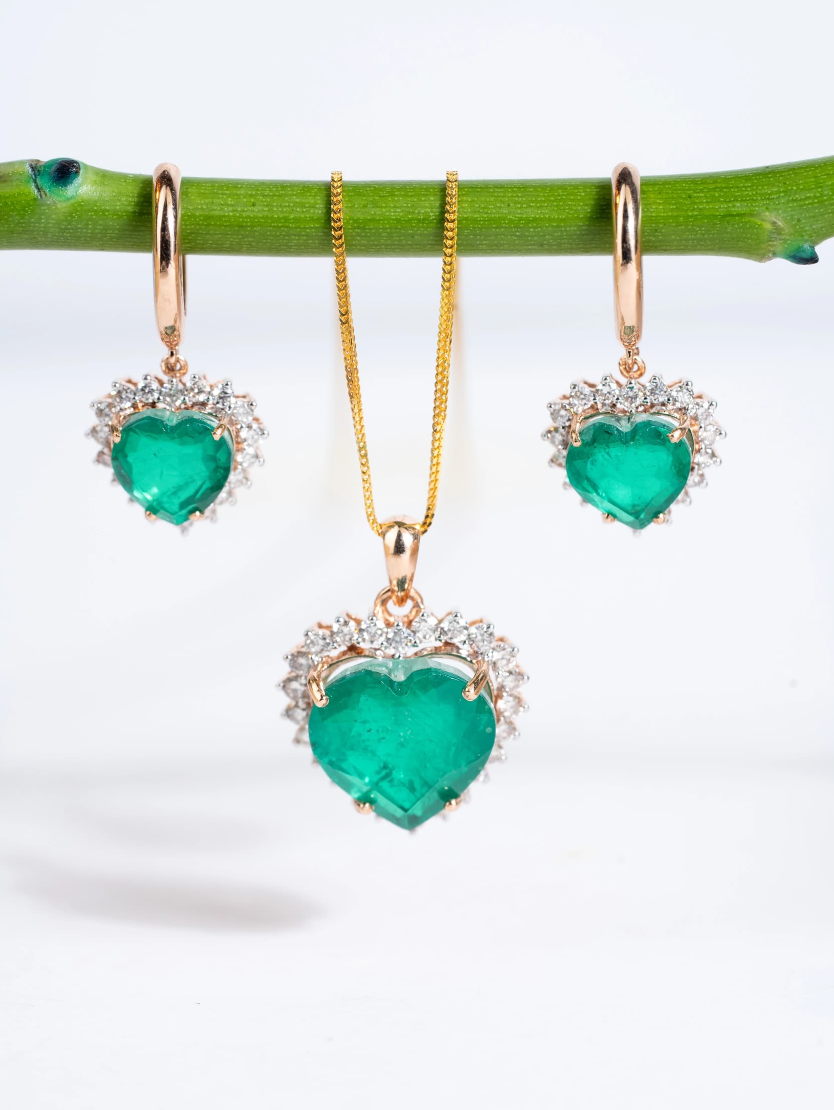 Necklace image 1